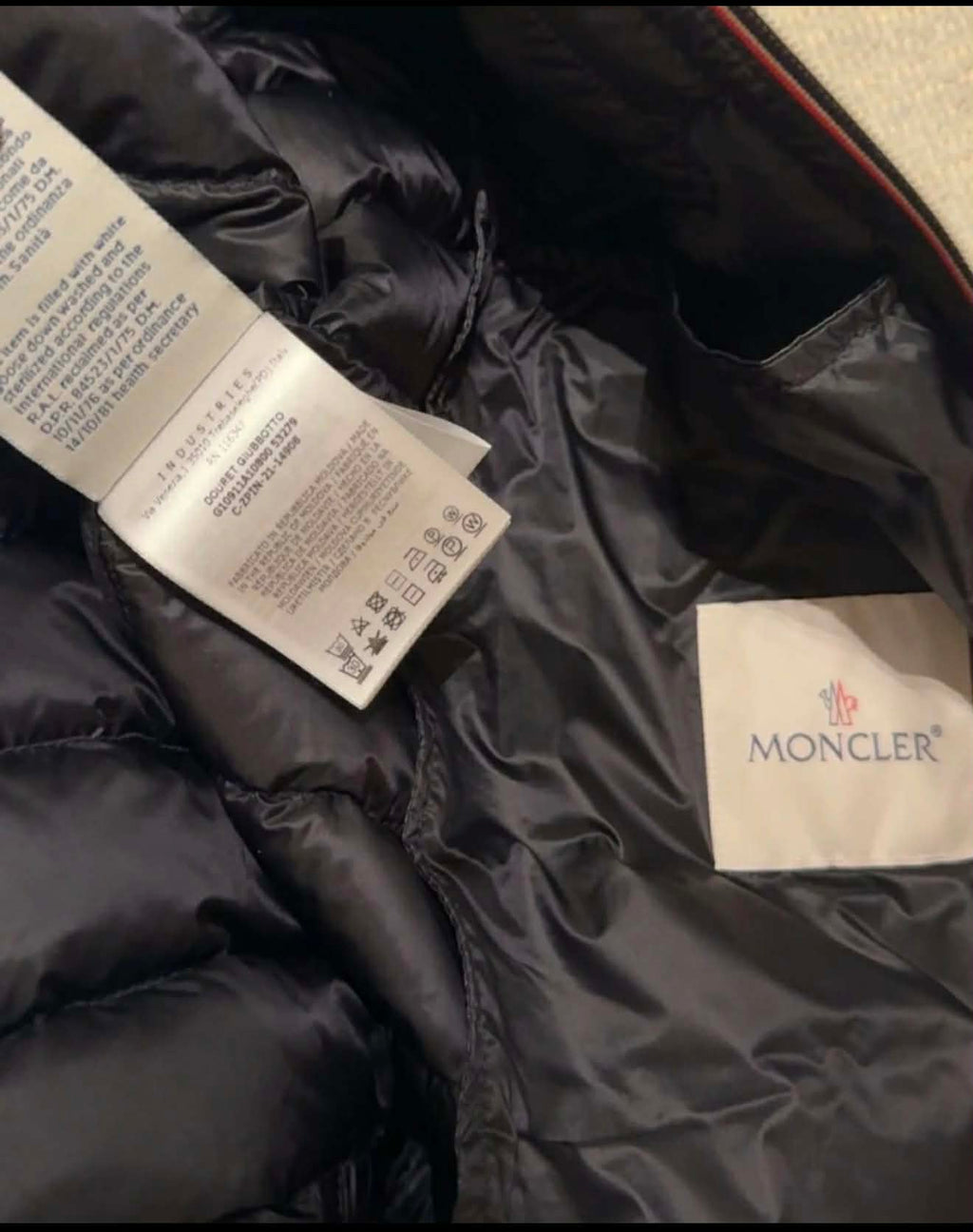New Moncler Jacket (M/L)
